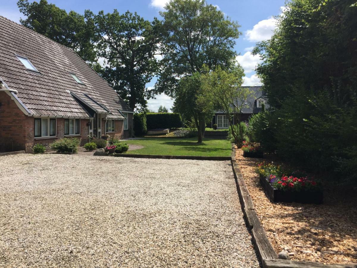 Bed en Breakfast de Houtwiel De Falom Buitenkant foto
